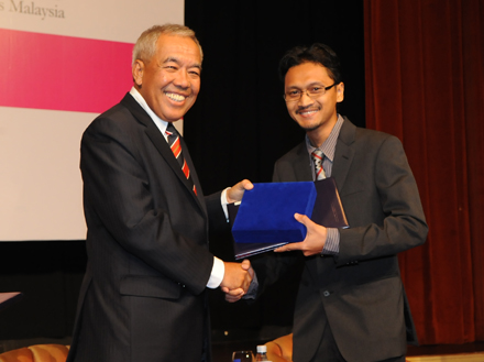 Dr Iqbal, 33, adalah penerima Anugerah Saintis Muda daripada Kemenetrian Sains, Teknologi dan Inovasi (MOSTI) bulan lepas.
